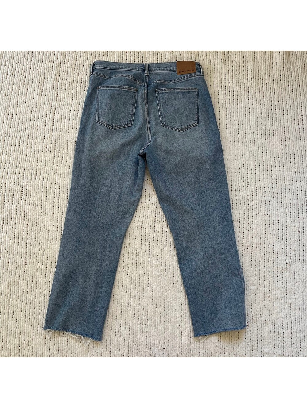 Aritzia Denim Forum Arlo High Rise Straight Jeans - Size 31 - Picture 3 of 5